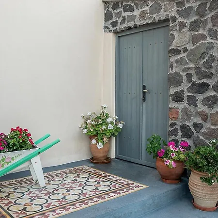 Holiday home Flora's House & Cave Winery Pyrgos Kallistis